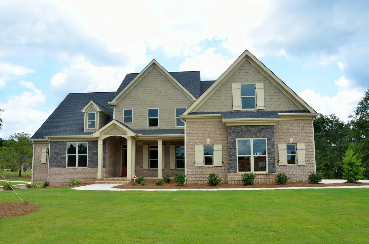 new home, house, construction, estate, mortgage, residential, property, family, architecture, residence, building, investment, smiling, neighborhood, buy, housing, suburbs, build, real estate, real estate, real estate, real estate, real estate, real estate. Bank of Canada Rate Moves: Variable Mortgage Math