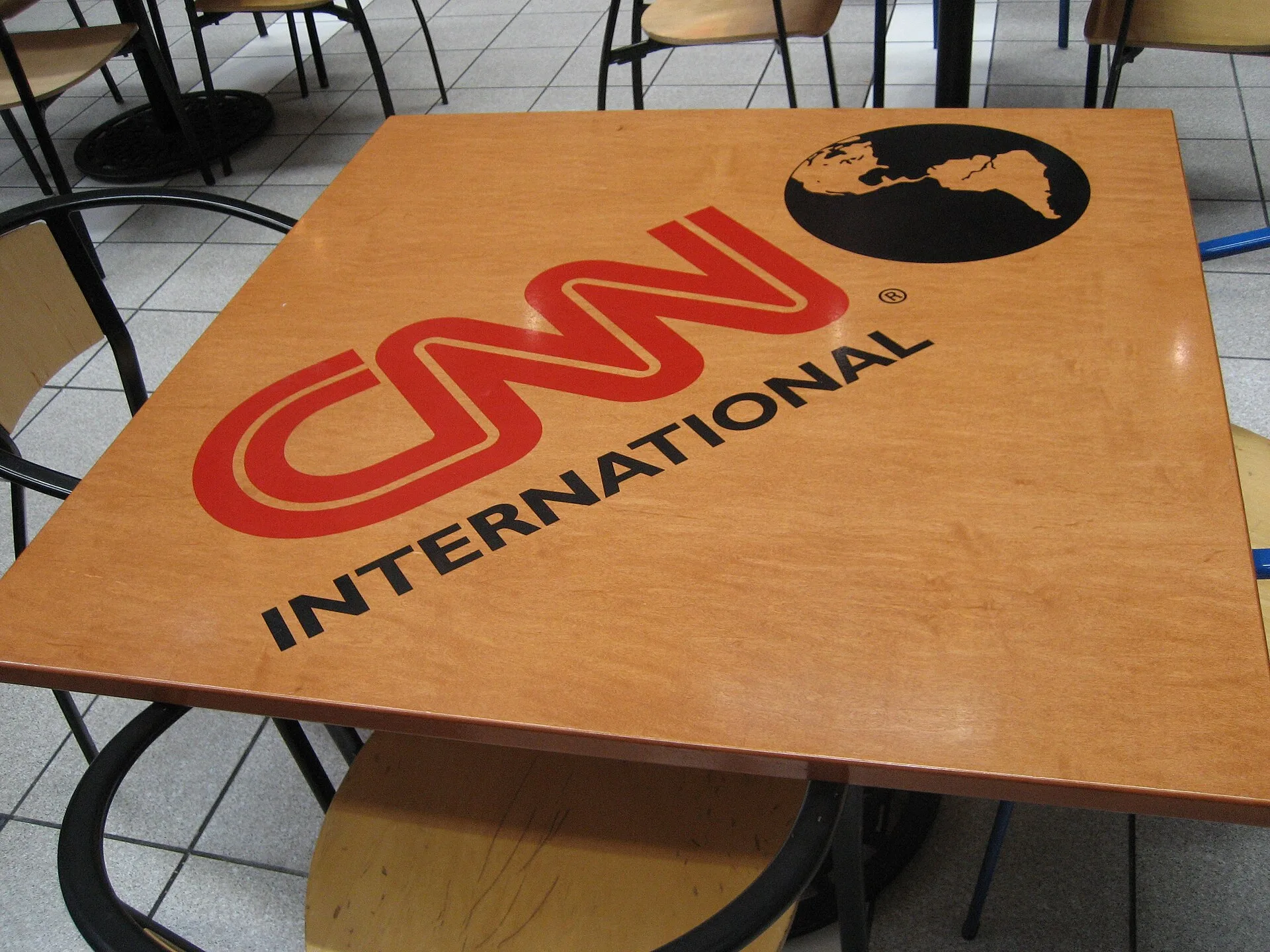 CNN International logo on a table in the main atrium of Atlanta's CNN Center. Case study: correcting a fictional evolving news story