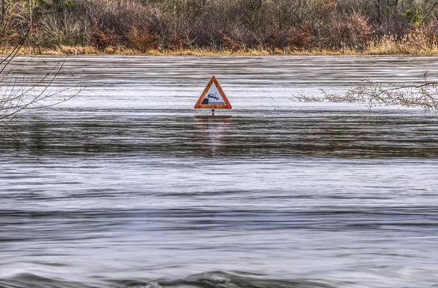 flood, flow, flooding, flooded, danger, attention, underwater, warning, waters, nature, lake, reflection, water, break, converted, wet, rhine, scenic, hdr, high dynamic range, climate protection, flood, flood, flood, flood, flood, flooding, flooding. Case study: a fictional flash flood warning
