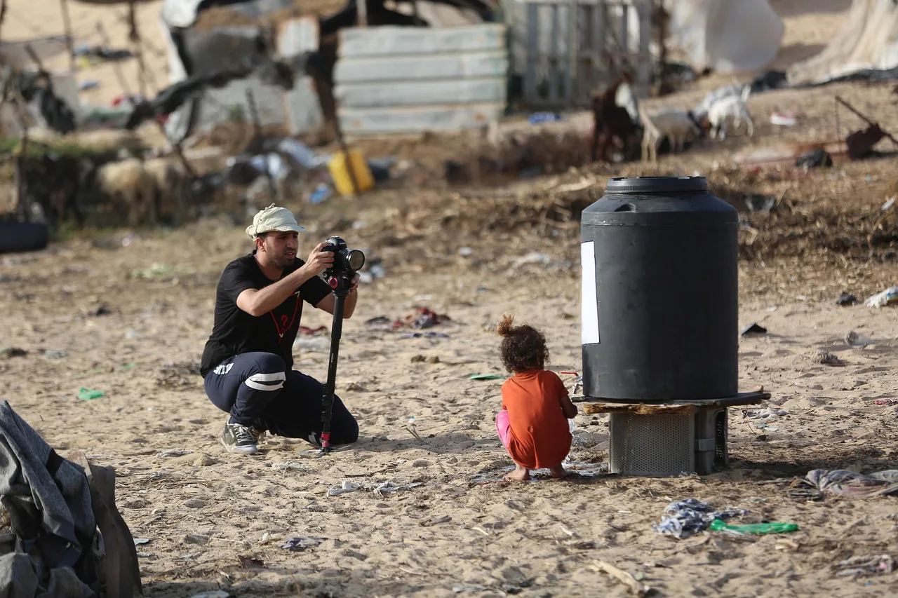 gaza, press, news, palestine, war, torn, news coverage, journalist, photojournalist, gaza, gaza, gaza, gaza, gaza, palestine, palestine, photojournalist. Conflict reporting checklist: what to check in a war story
