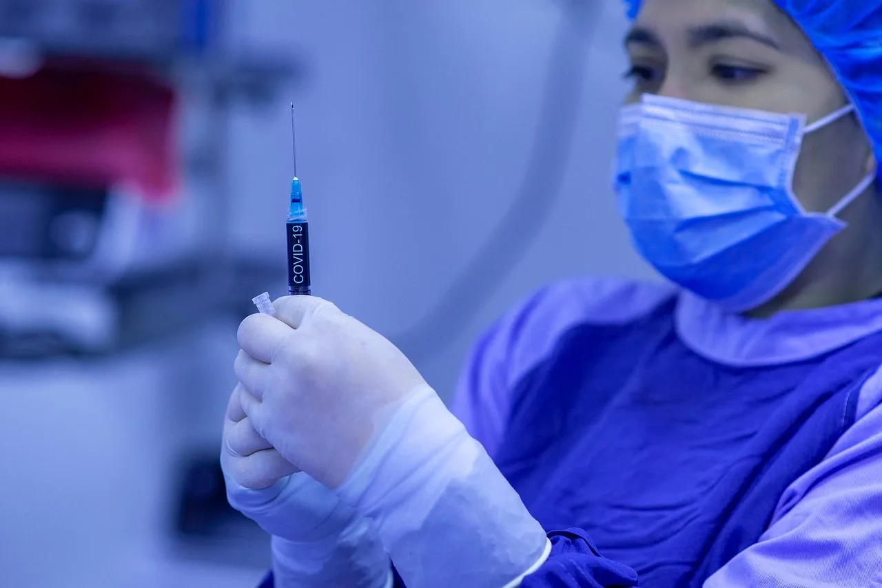 injection, nurse, hospital, syringe, medical technology, healthcare worker, profession, professional, occupation, laboratory, covid-19, medicine, research, healthcare, biotechnology, test, microbiology, scientist, vaccine, face mask, medical mask, surgical gloves, scrub suit, scrubs, nurse, nurse, nurse, nurse, nurse, vaccine, vaccine, vaccine, vaccine. Science reporting problems: How to check announcements